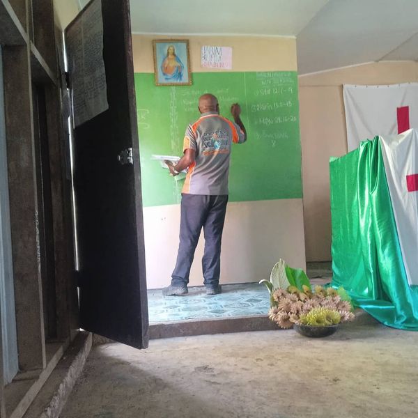 A Community Curriculum session in the community. Evangelical Lutheran Church, Mu, Simbu. June 2026.